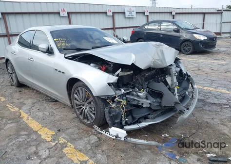 2017 Maserati Ghibli z USA, uszkodzony, nr VIN ZAM57XSA2H1203487